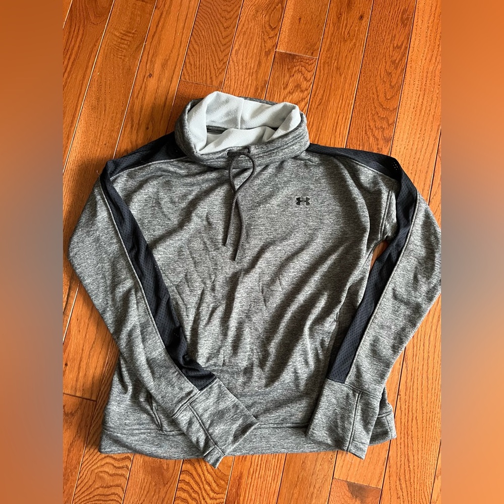 Under Armour women’s sweatshirt. Never worn. Size small.